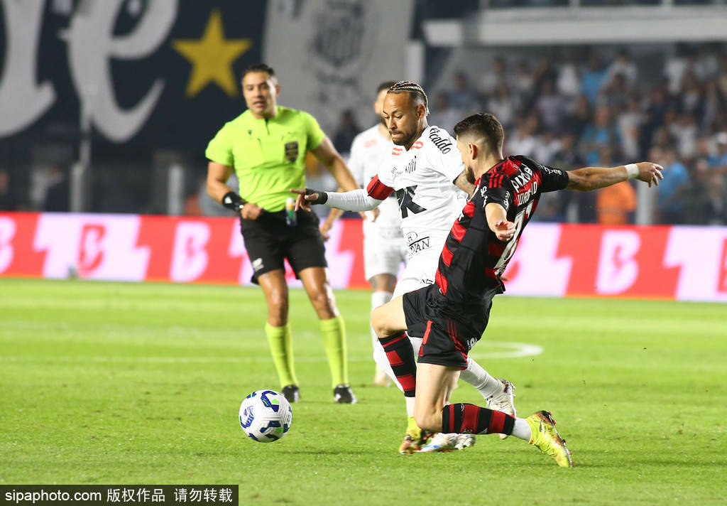 意甲豪门尤文图斯或迎来内马尔加盟：足坛巨星的意大利梦